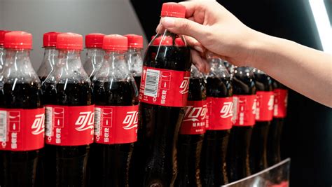 可口可乐 Coca-Cola 汽水 碳酸饮料 2L*6瓶 可口可乐公司出品【图片 价格 品牌 评论】-京东