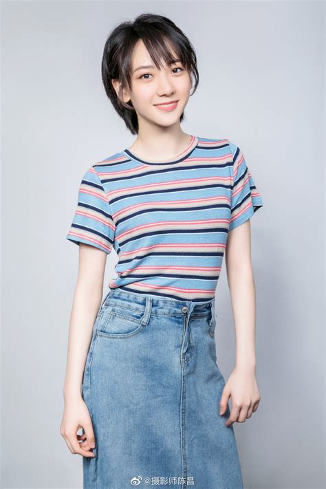 三年A组女主图片