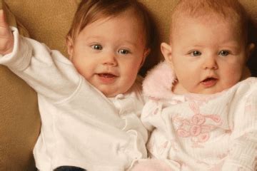 适合双胞胎姐妹取的名字有哪些？独特好听的双胞胎名字大全！_第一起名网