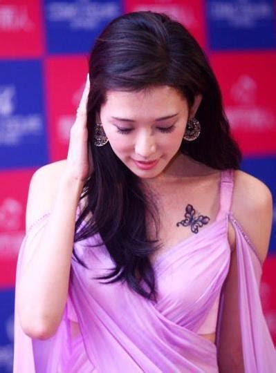6位女星“大胆”纹身，刘亦菲纹在背上，张柏芝纹在腰上，她竟敢这样纹__凤凰网