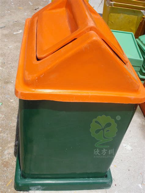 梅州公园景区环保钢木分类垃圾桶 | 广东垃圾桶