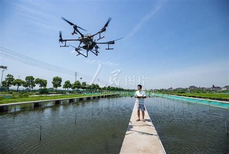 浙江湖州：数字化养蟹提质增效-人民图片网