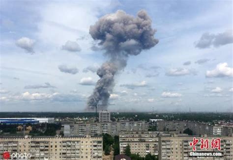 俄一工厂爆炸致85伤 住院伤者将各获15万卢布援助(含视频)_手机新浪网