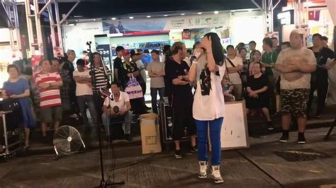 香港街头艺人演唱《浪子心声》这声音不上《中国好声音》可惜了