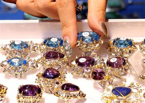 珠宝销售技巧：做珠宝销售有前景吗？