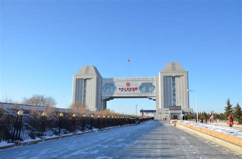 满洲里国门图片