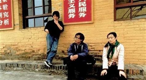 贾樟柯“故乡三部曲”中的第二部插曲--《站台》刘鸿 - 金玉米 | 专注热门资讯视频