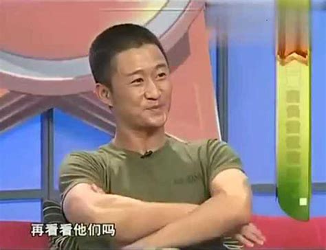 谢楠当年做节目采访吴京，结果一开场就变成了相亲节目，太搞笑了_凤凰网视频_凤凰网