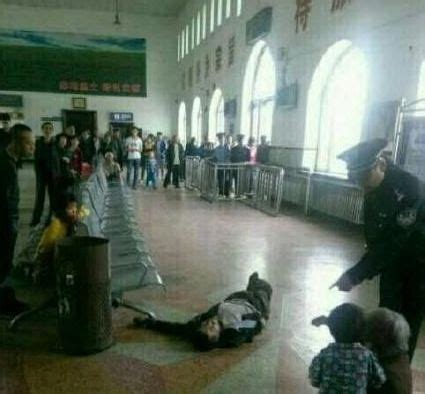 公安部回应庆安火车站枪击案：已调取全部视频资料_凤凰资讯