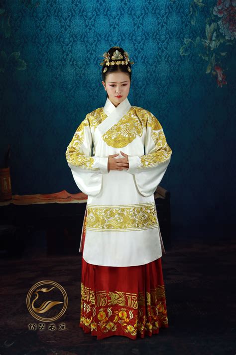 宋锦 真丝卍字海棠花100%桑蚕丝面料 中式传统纯手工旗袍汉服布料-阿里巴巴