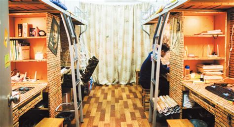 安徽大学生打造“复古风”寝室总花费仅100多元_安徽频道_凤凰网
