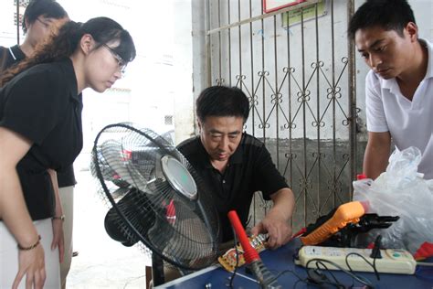 免费为居民修电器十多年 社区专为他设了个“维修站”--慈溪新闻网