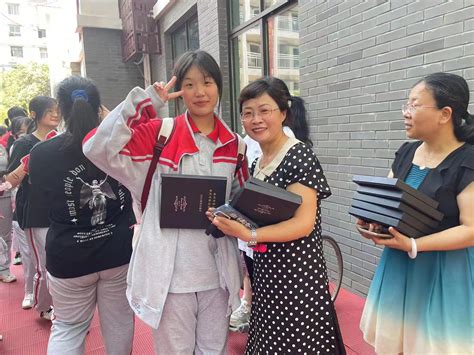 85后姑娘，3年做成山东最大企业家社群，吴晓波孙陶然力挺|界面新闻 · JMedia
