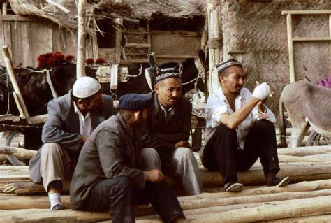 老照片：90年代的新疆和田，那个时代的和田玉价廉物美__财经头条