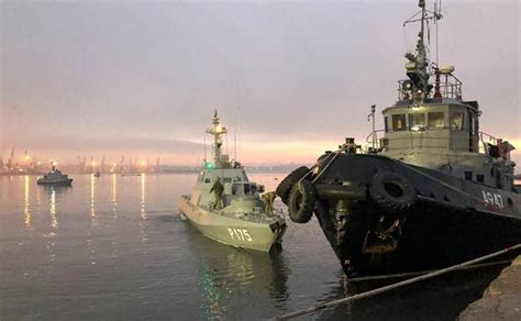 毛子威风大涨！乌克兰被俄罗斯扣押三艘军舰已到港口_新浪图片