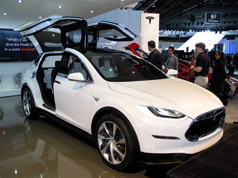 特斯拉Model X今秋投产 2015年上市_汽车_环球网