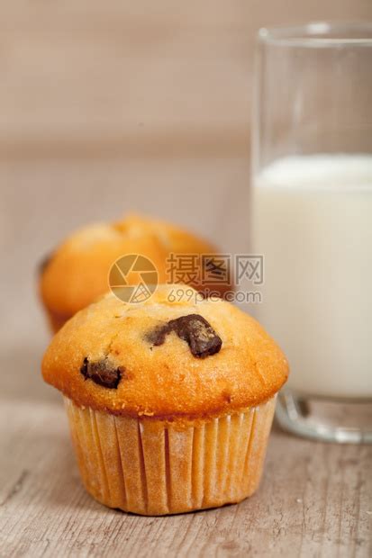 曲奇饼一顿饭甜的美味国巧克力松饼早餐吃高清图片下载-正版图片307574794-摄图网