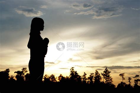 成年女子信仰依赖商业会议男人和女人高清图片下载-正版图片502336977-摄图网