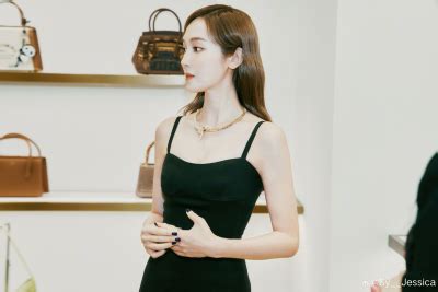 郑氏姐妹图片