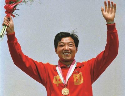 如何看待许海峰在抖音上恭喜杨倩获得奥运会首枚金牌？