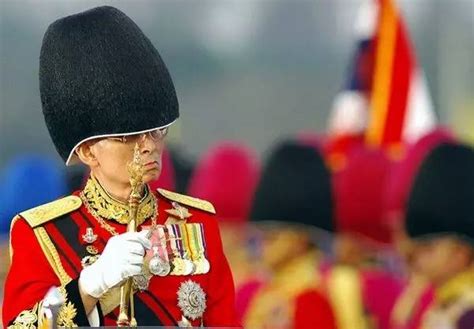神秘嫔妃为68岁泰王诞下一子 泰国后宫将大变？_手机新浪网