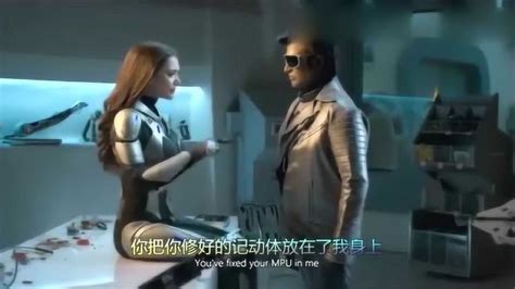 澳门风云：机器人谈恋爱，女机器人竟被傻强撩得脸通红，太神奇_腾讯视频