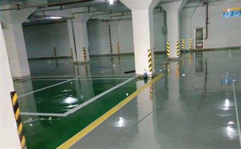重庆水性地坪漆厂家简述在夏天和冬天施工的注意事项
