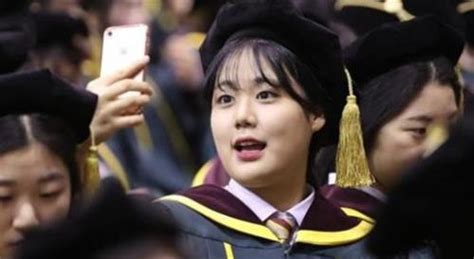 看完韩国女高中生的自拍照，终于明白韩国人为什么爱整容了,娇媚术-8682赴韩整形网