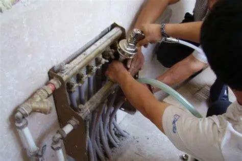暖气管道漏水的维修方法 是什么？-万师傅