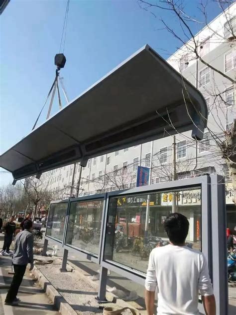 中欧国际城公交候车亭项目-青岛新城市创意科技有限公司