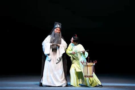 文化随行-评剧名家名段专场演唱会在汉沽大剧院举行