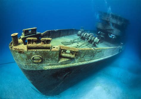 我国首次在深海发现两艘大型古代沉船 深海考古取得世界级重大发现