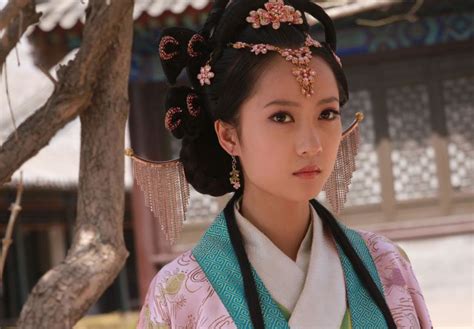 《大明嫔妃》——上官梅儿(李梅儿)关慧卿图片