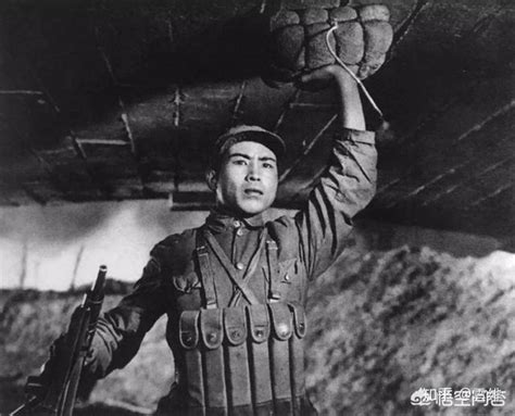 李松竹《打击侵略者》中的地下工作者尹玉图片