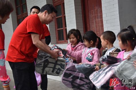 “司法之光”扶贫基金照亮新龙县贫困学子求学路 让这里的孩子走出大山藏地阳光新闻网