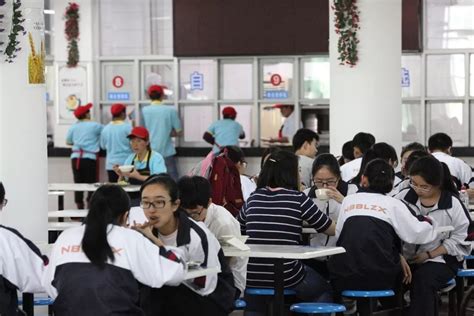 我校两百余名少数民族师生欢度开斋节-北京科技大学新闻网