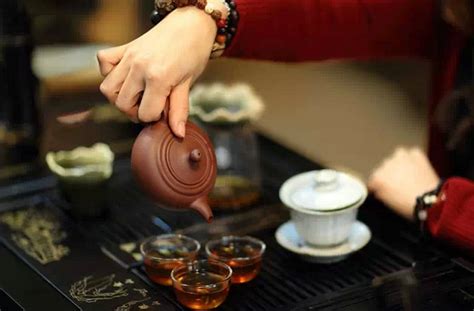 没有茶刀砖茶怎么弄开-润元昌普洱茶网