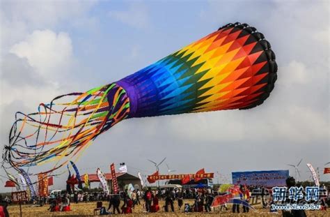 最长风筝有50米！第五届风筝会在香炉湾沙滩举行_房产资讯_房天下