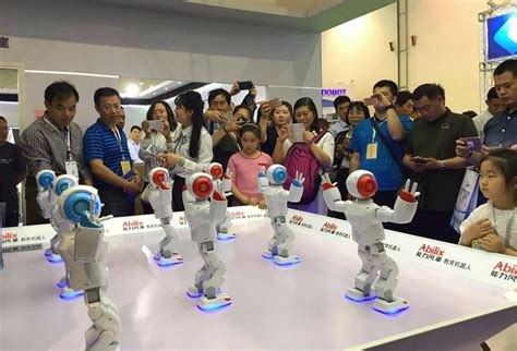 温州启动中小学人工智能教育“五个一”工程 打造人工智能品牌 - 上海商网