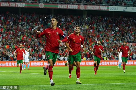 世预赛-葡萄牙5-0卢森堡 C罗帽子戏法B费传射_PP视频体育频道