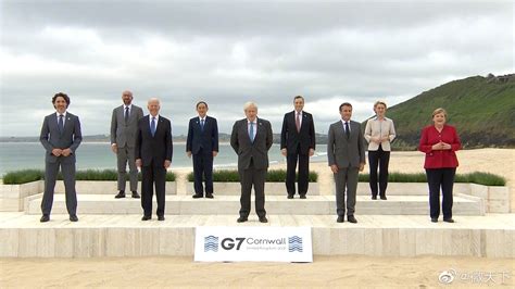 今年的G7峰会大合影