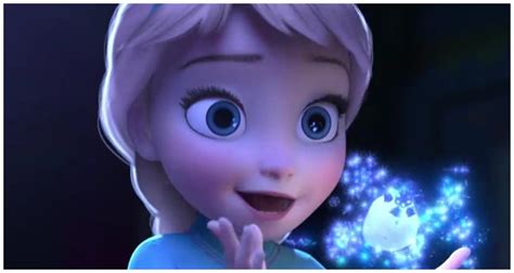 冰雪奇缘，Elsa和Anna的服装也太精美好看了吧，雪宝和风灵也超可爱
