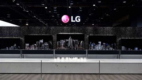 LG展示55英寸透明OLED显示器 - 数码前沿 数码之家