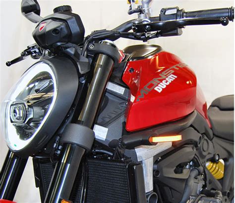 C-Bow Seitenträger schwarz für Ducati Monster 937 / 937+ (2021-)