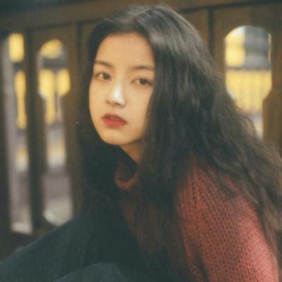 复古风很健康的头像女生