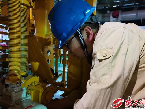 陕西国华锦界能源有限责任公司完成排油泵检修工作 - 陕工网
