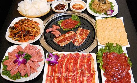 ”青瓦炭“首店花园道-韩潮烤肉网红店