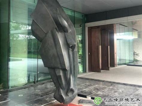 游乐园玻璃钢雕塑_玻璃钢雕塑_连云港艺之峰环境艺术工程有限公司