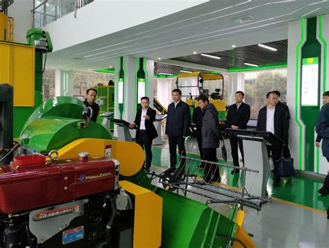 云南省农业农村厅来双峰调研农机产业