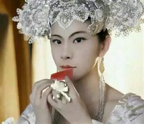 周阴婷表情包图片